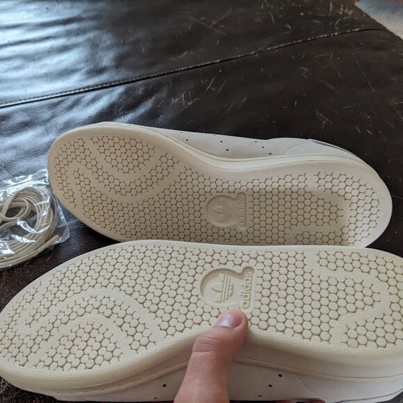 Barneys NY Adidas Stan Smith in White/Cream Suede - Picture 4 of 7